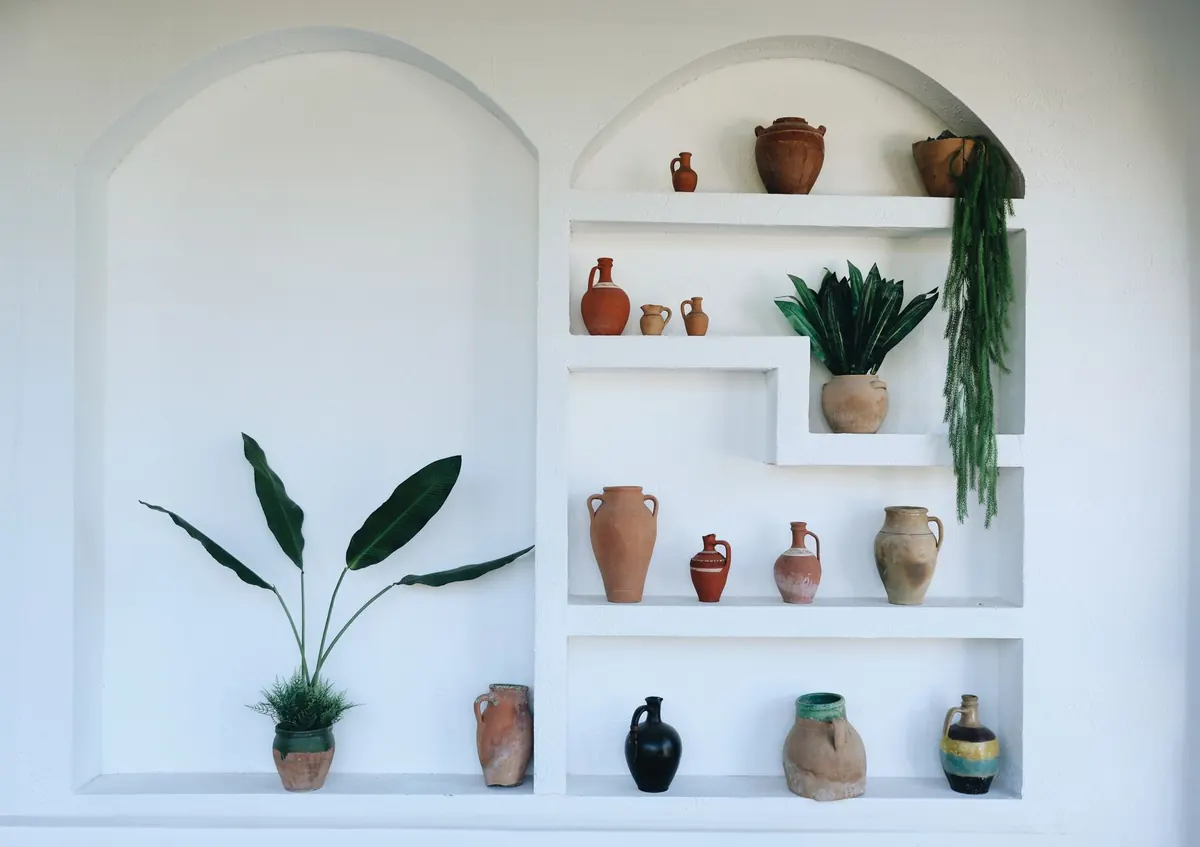 8 Moss Shelf Styling Mistakes (and How to Fix Them)